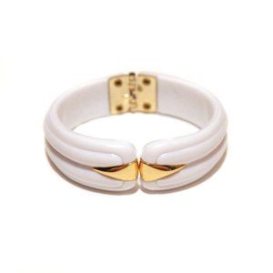 Vintage 80s White Plastic Clamper Cuff Bracelet